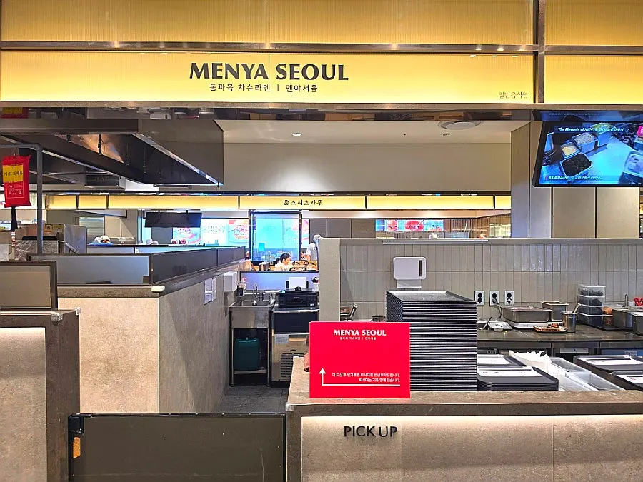 Menya Seoul ramen restaurant at Lotte Department Store Incheon