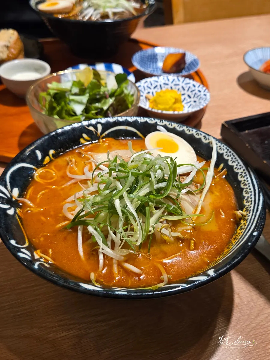 Spicy tonkotsu ramen broth