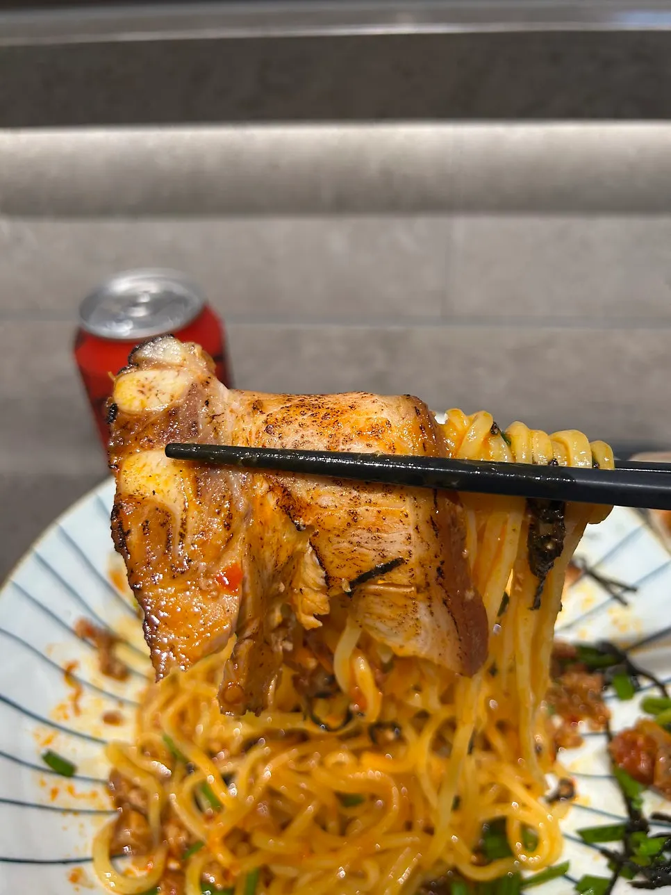 비벼 먹는 통삼겹 마제소바