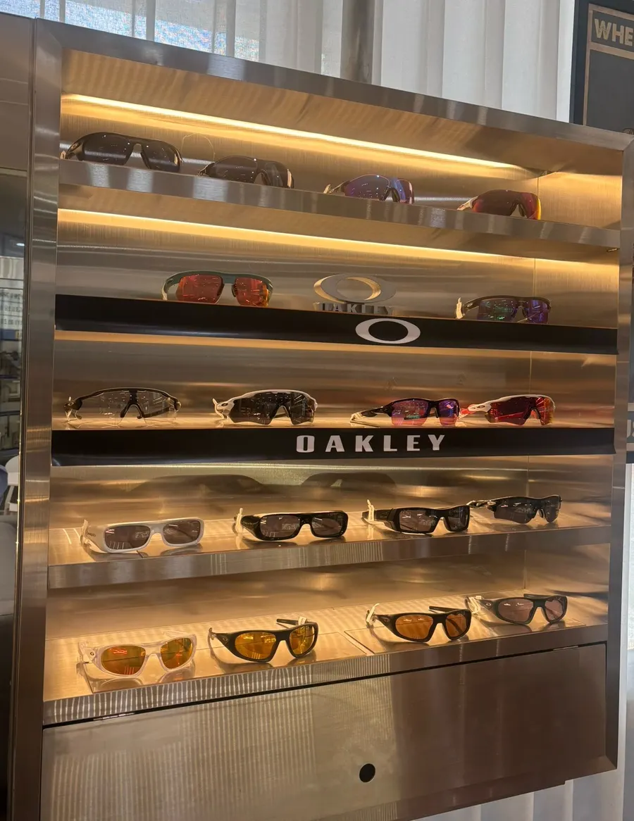Sports goggles display