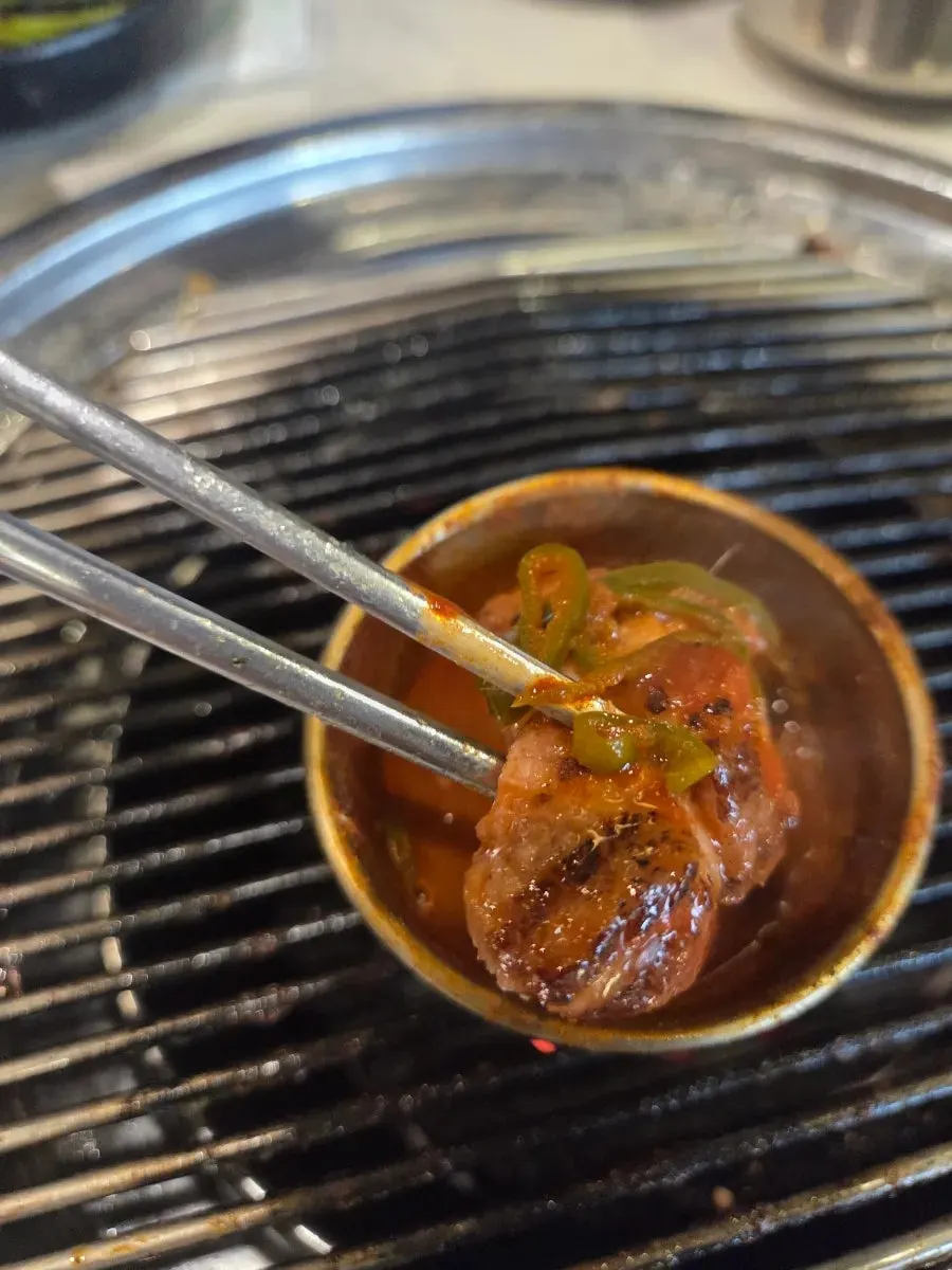 Black pork paired with shiitake wasabi