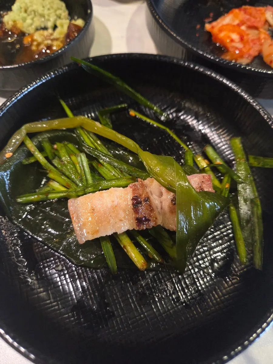 Button mushrooms cooked in foil