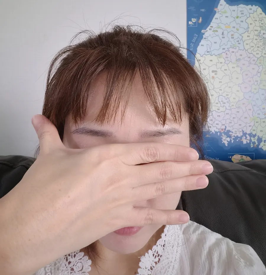눈썹 인상에 관한 도입 사진