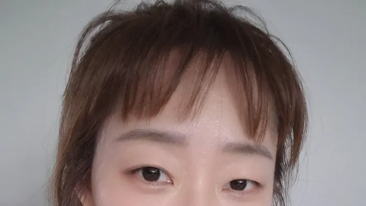 자연눈썹 시술 관련 사진
