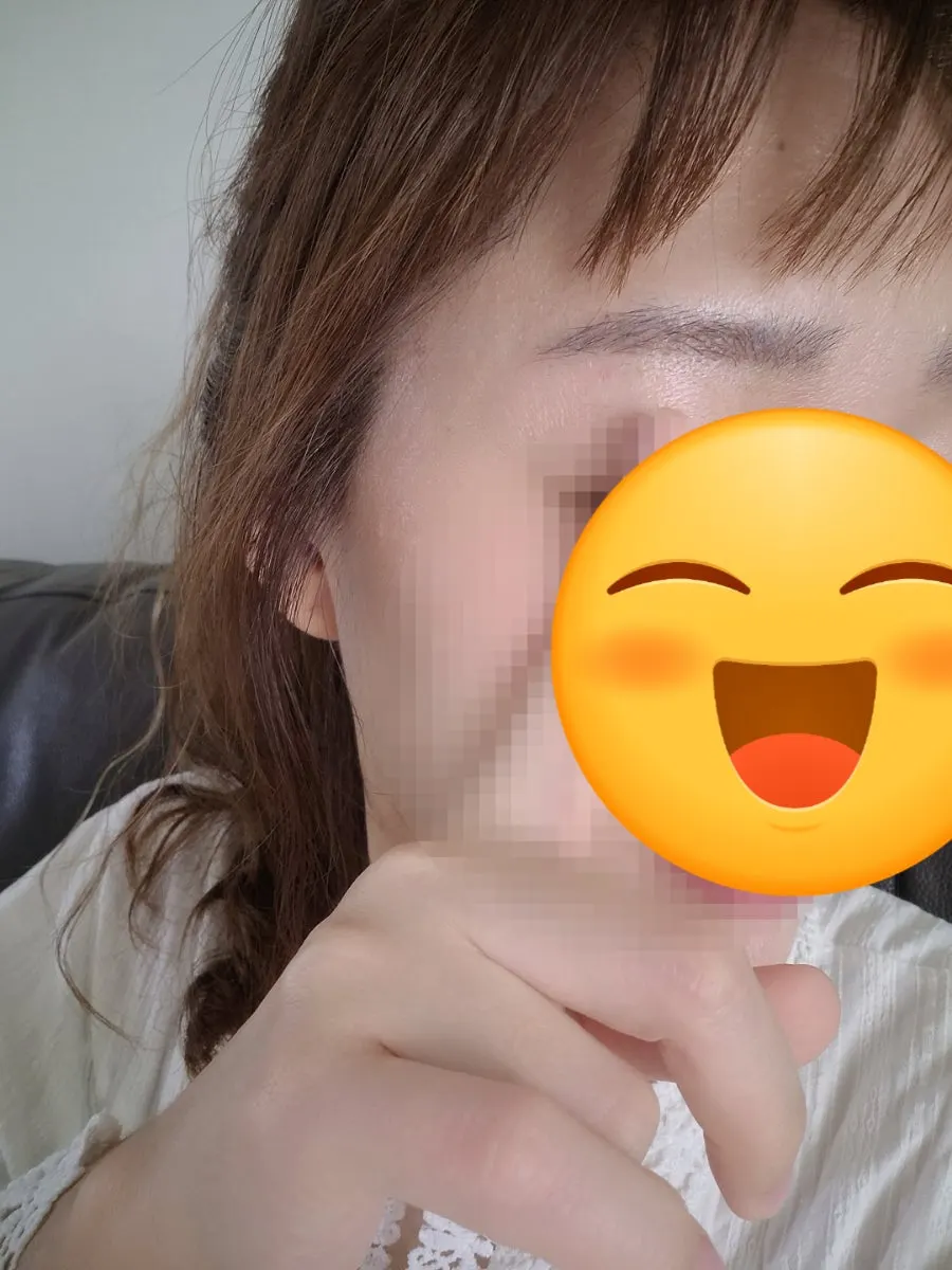 정돈된 눈썹 인상 관련 사진