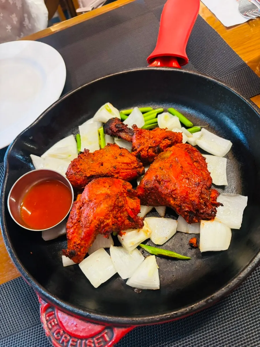 인디아 더르바르 탄두리 치킨 한 접시