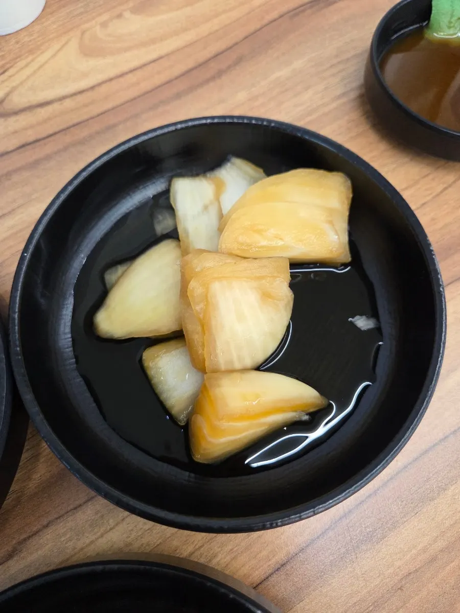 Tangy-sweet pickled onions as a basic side dish