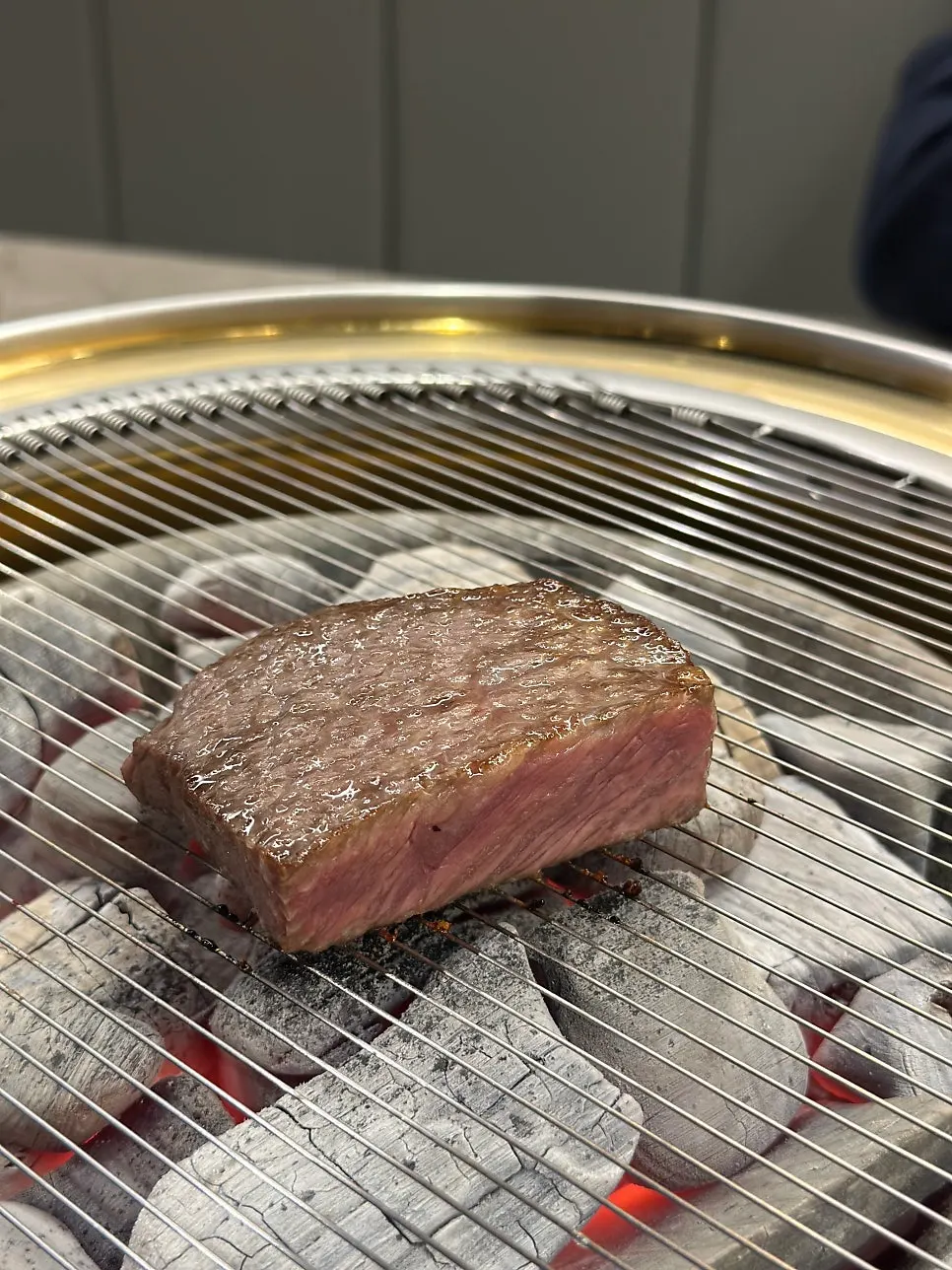 Water-aged hanwoo grilled to perfection