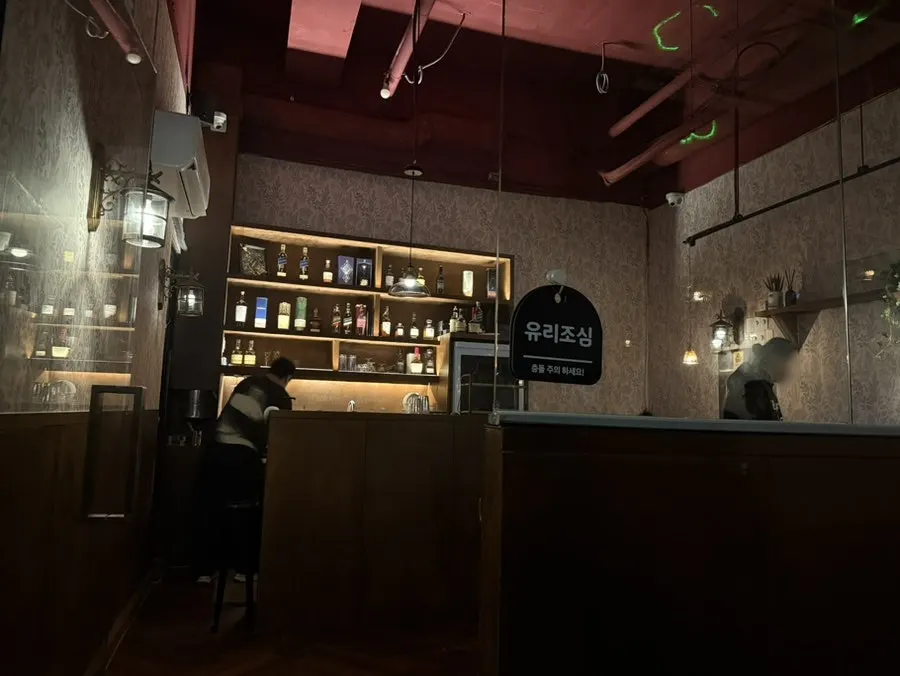 Separate hookah-friendly space inside Janhyang