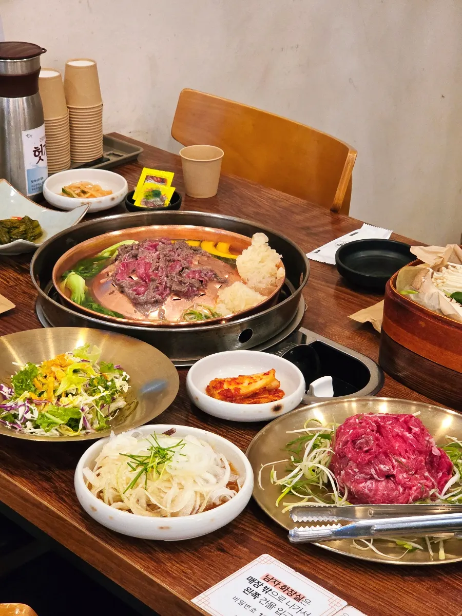 Korean beef bulgogi set with extra vegetables