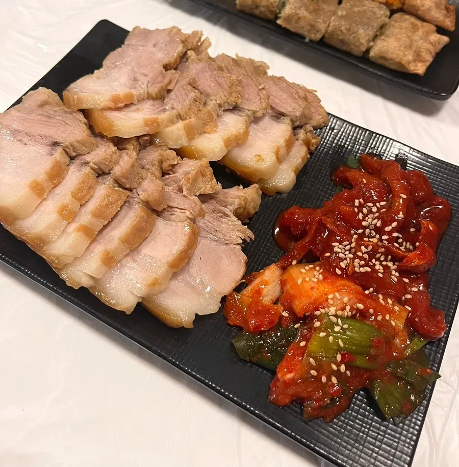 Close-up of the bossam pork slices