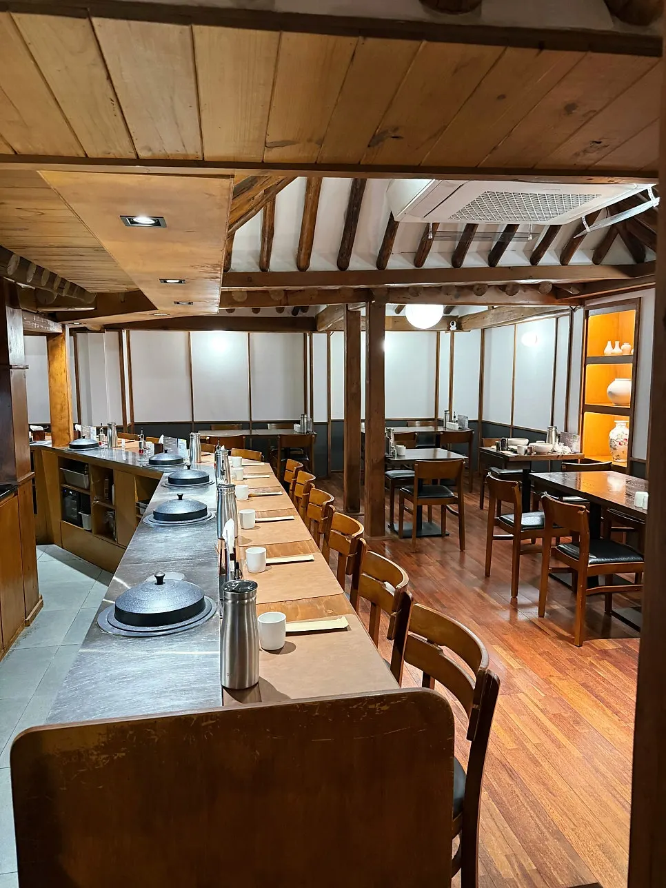Wolhadong's exterior, a renovated hanok