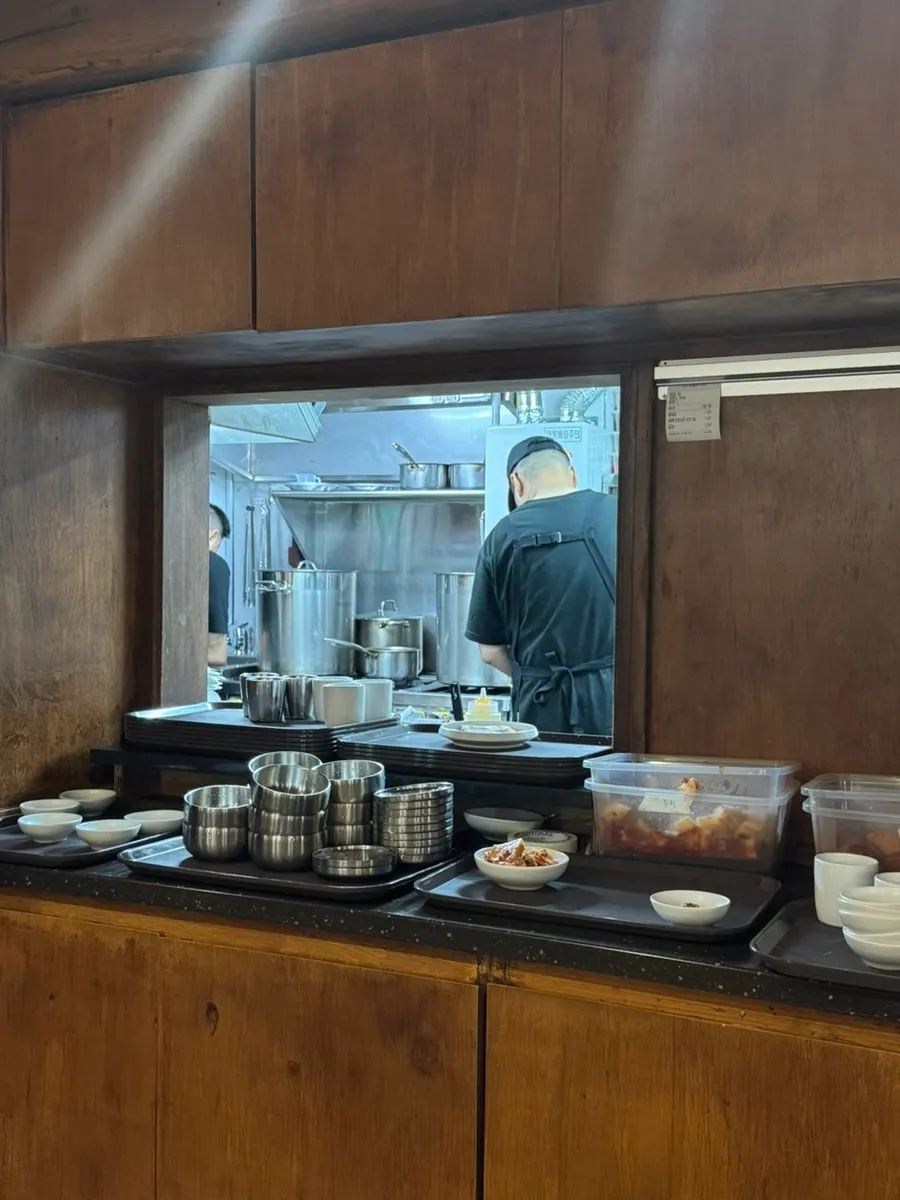 혼밥하기 좋은 월하동 다찌 좌석