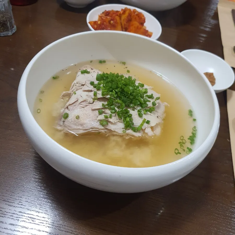 월하곰탕과 함께 나온 김치