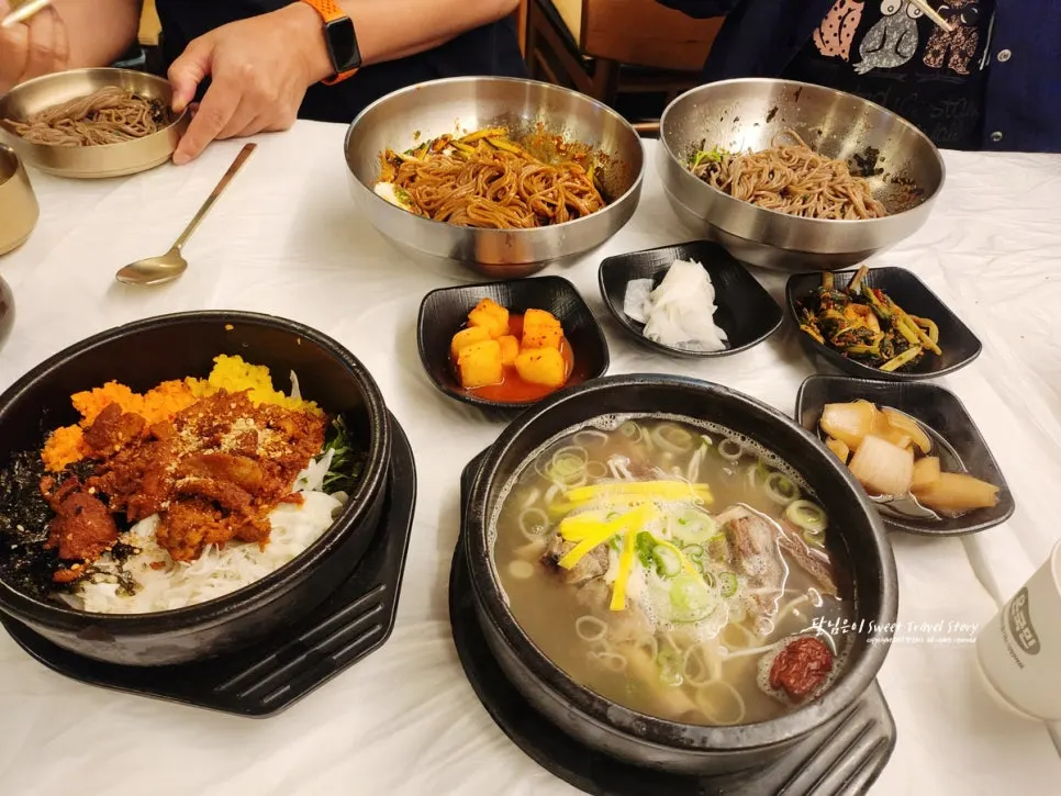 깍두기·열무김치·무·양파절임 기본찬 상차림