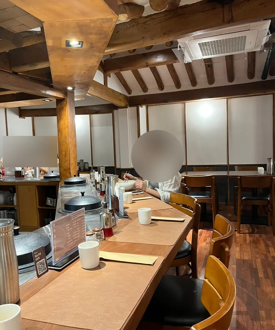 Bar-table seats at Wolhadong for solo dining