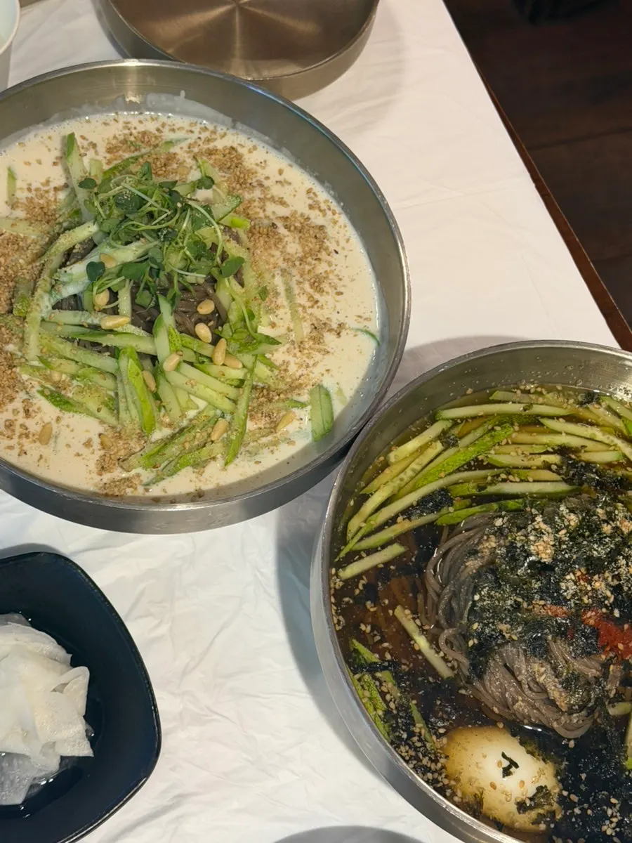 인사동 고씨네동해막국수 종로직영점 한옥 외관