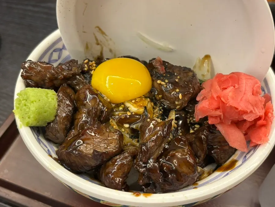 인사동제면소 스테이크덮밥 한 그릇