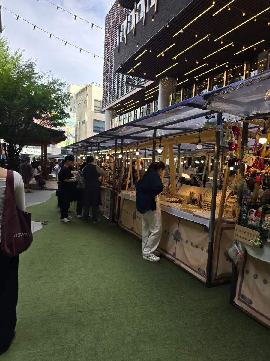 Final shot of Insadong Jemyeonso Annyeong Insadong Branch