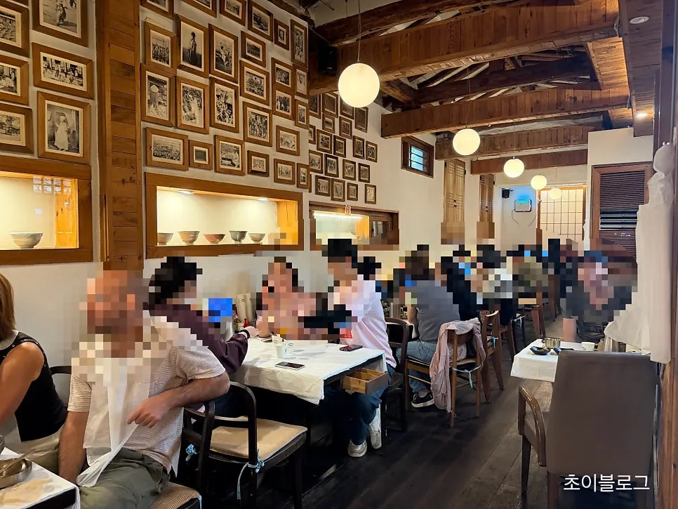 Interior of the restaurant with a Korean-traditional atmosphere