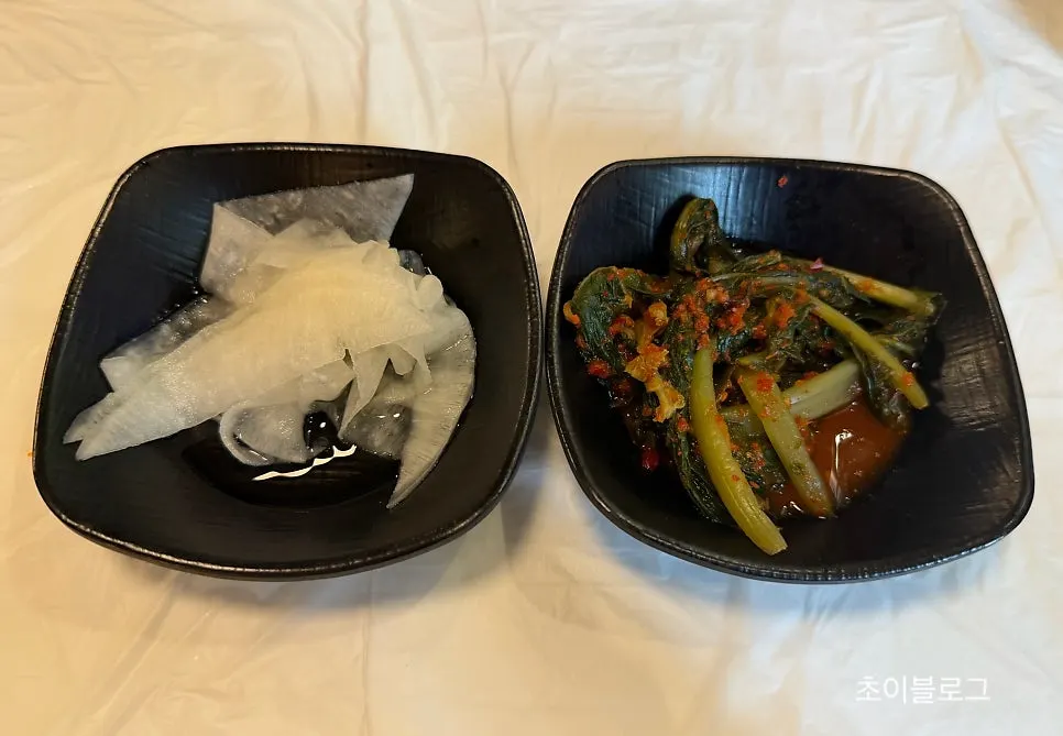 Set menu and makguksu menu board displayed outside