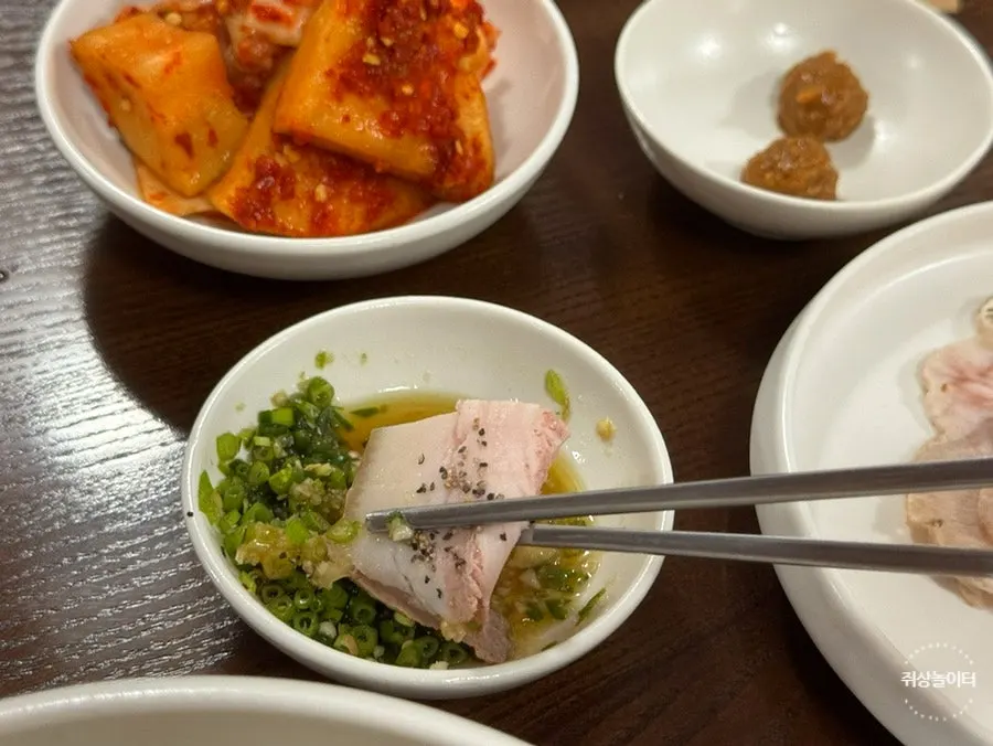 월하동 곰탕과 함께 나온 김치
