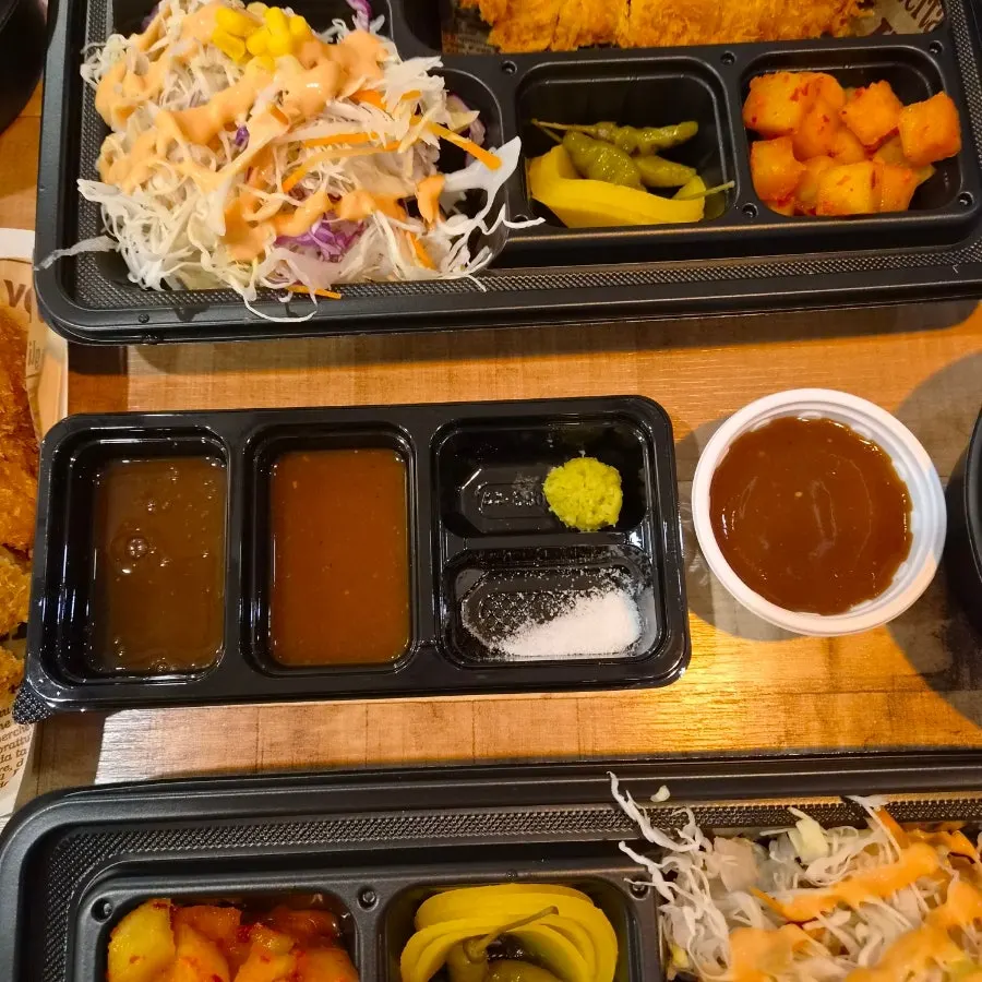 치즈가 가득 들어찬 200 치즈 돈까스 단면