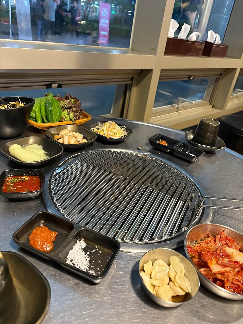 돼지고기와 곁들일 밑반찬 구성