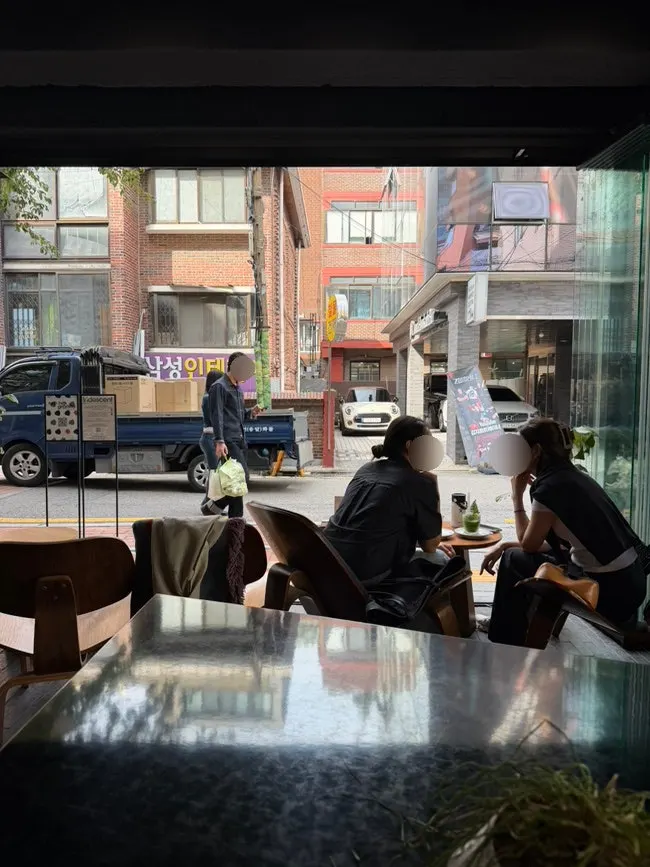 View toward the terrace side of Iridescent café