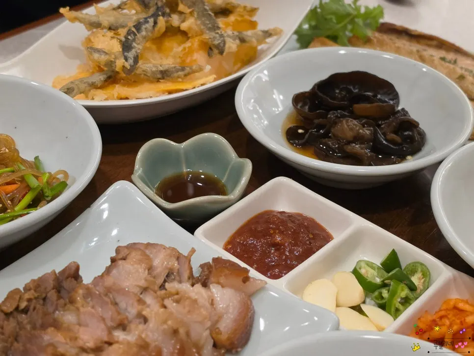Side dishes making up the Irojeong set meal