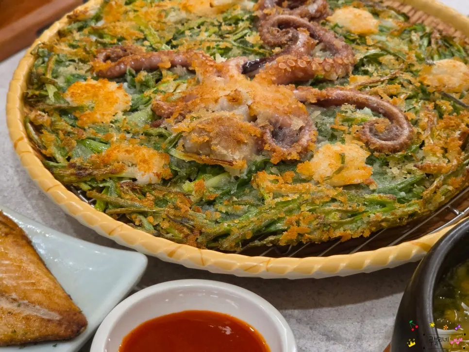 Crispy whole octopus seafood pancake