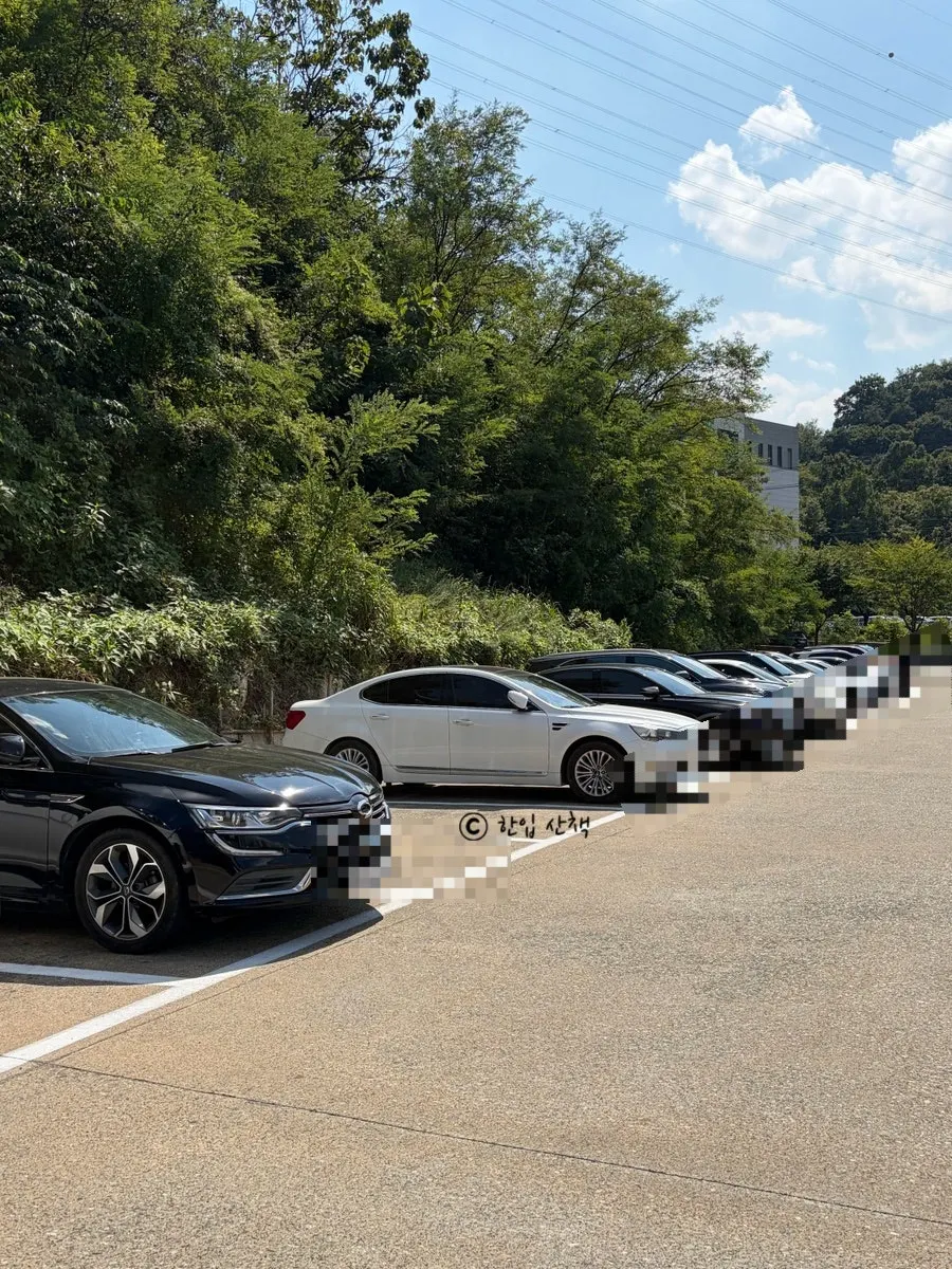Large parking lot in front of Irojeong
