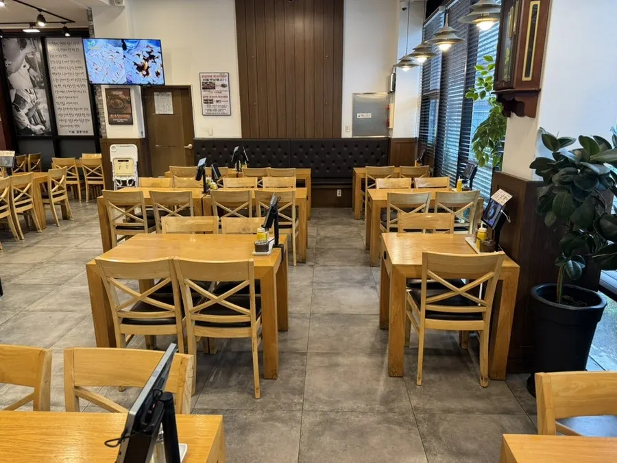 First-floor dining hall interior