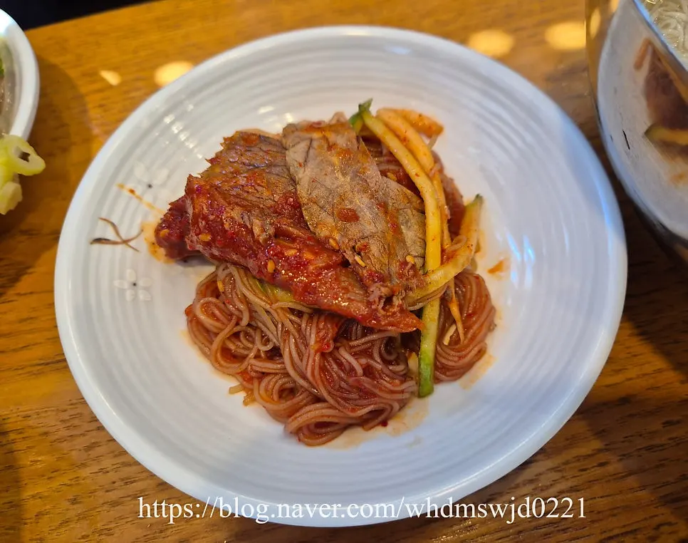 Wang galbitang with three pieces of short rib