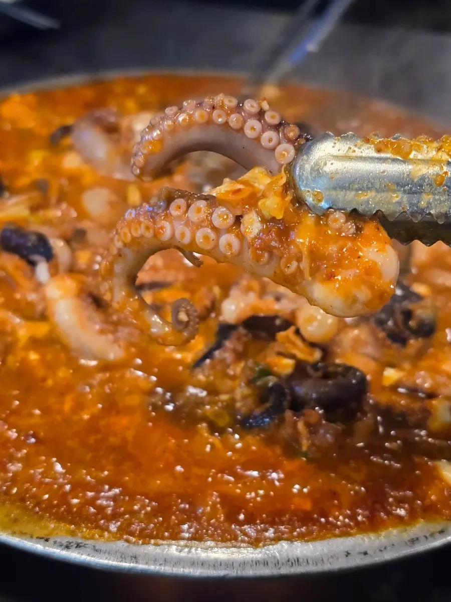 보통맛 양념 철판쭈꾸미 한 점