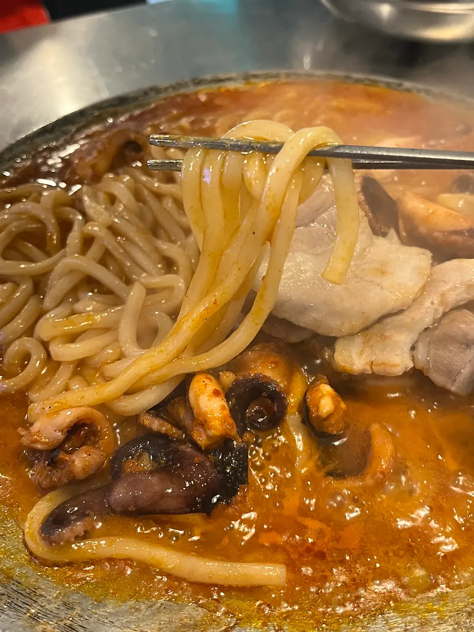 양념이 스며든 우동면