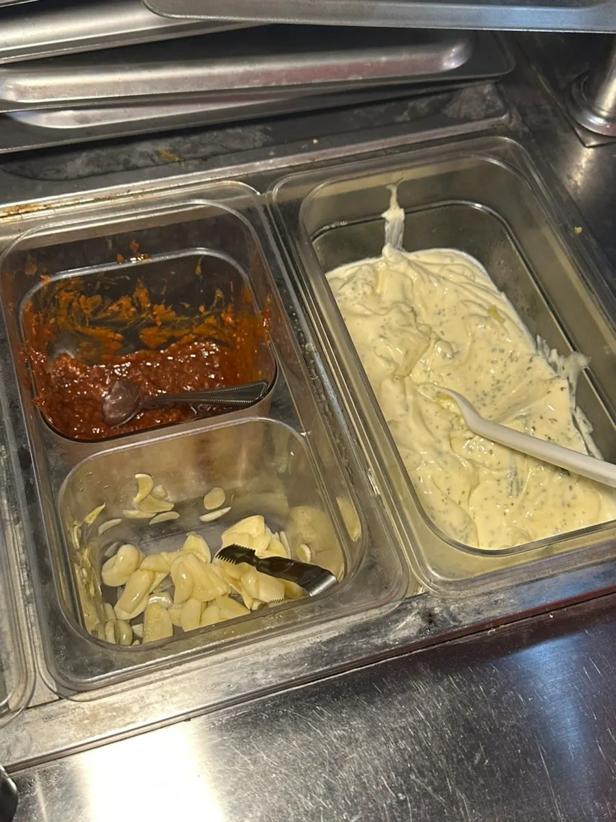 Self-serve bar for extra side dishes