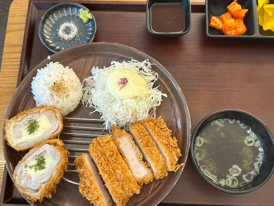반반돈카츠와 에비덴뿌라 우동 주문 메뉴