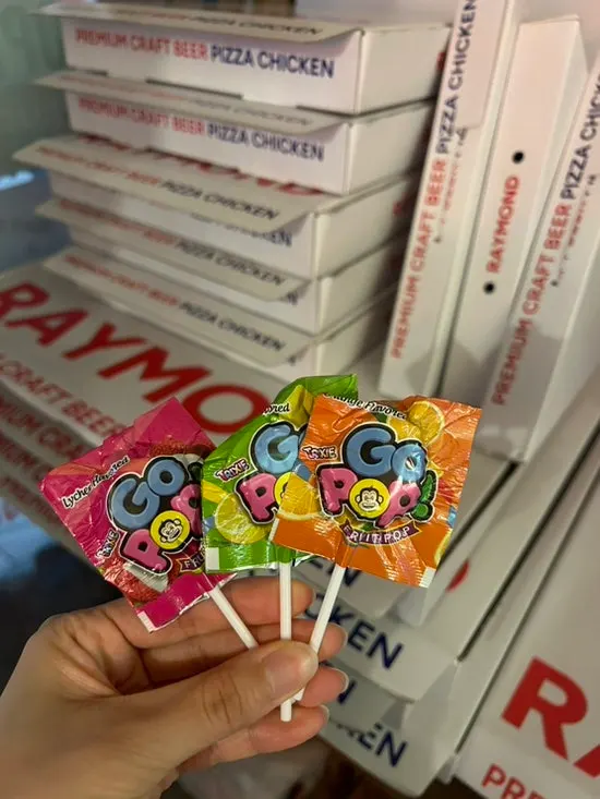 Palate-cleansing lollipop received after paying