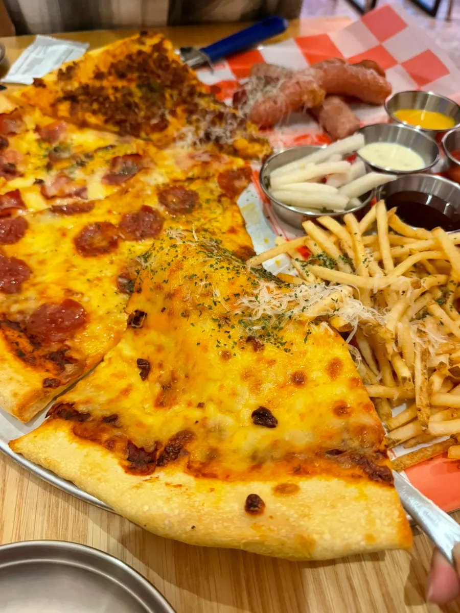 20인치 반판으로 나온 레이세트 피자