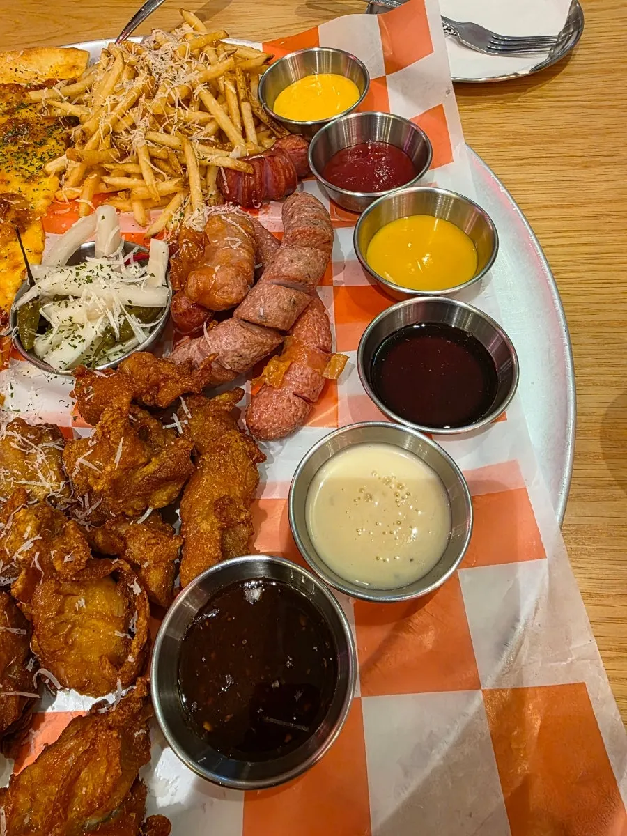 Sauces served with the set