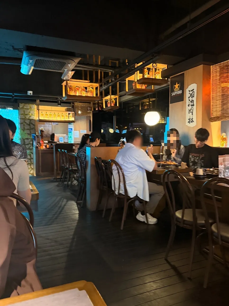 테라스 통창이 열린 아리계곡 야장 좌석
