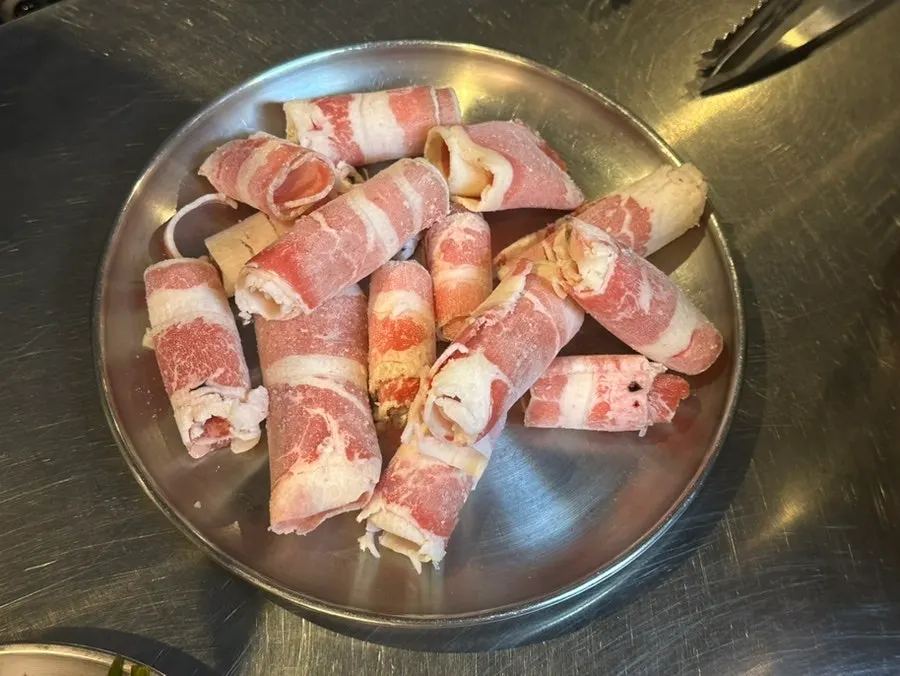 반찬 접시 클로즈업