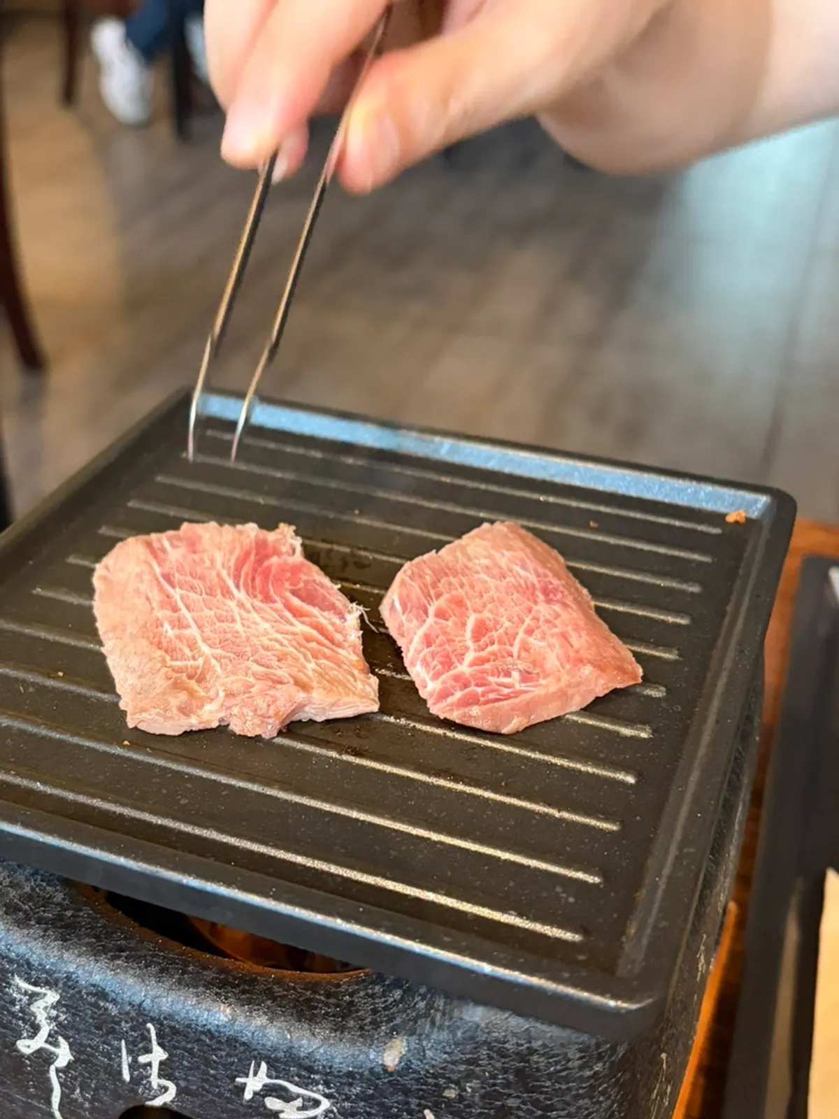 부드러운 식감의 스테키 정식 소고기 클로즈업