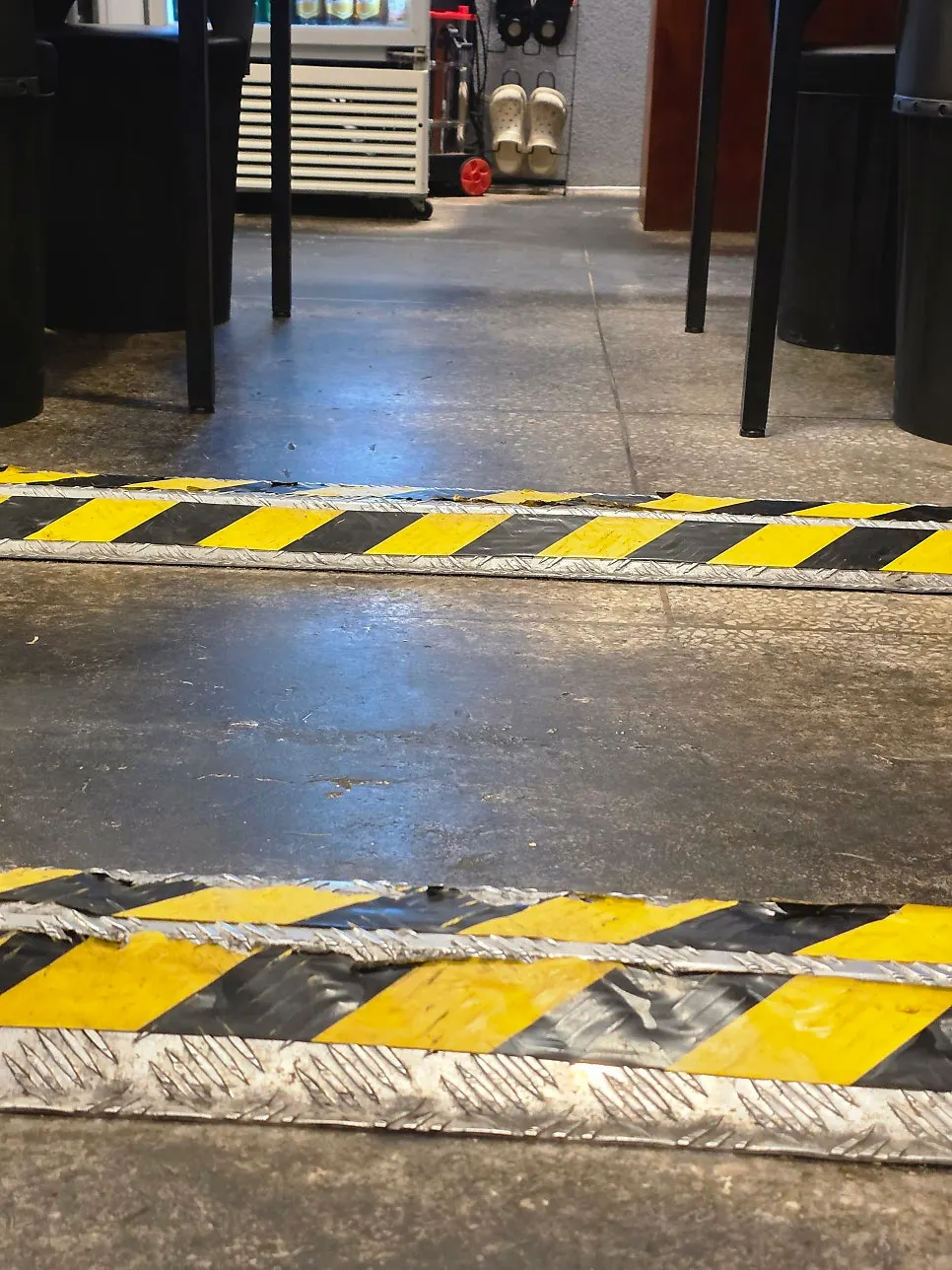 Floor bump on the way to the self-serve bar