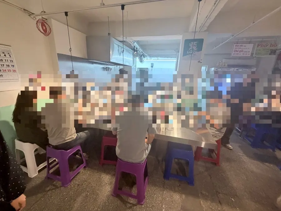 방배동쌀국수 이수점 테이블과 좌석 전경