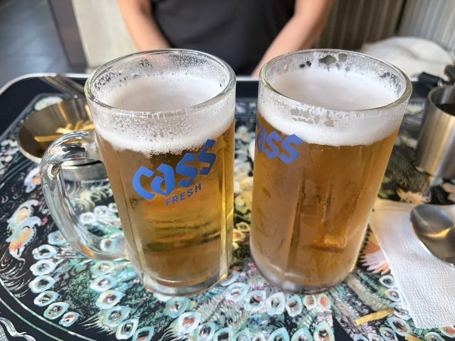 잔에 따른 시원한 생맥주