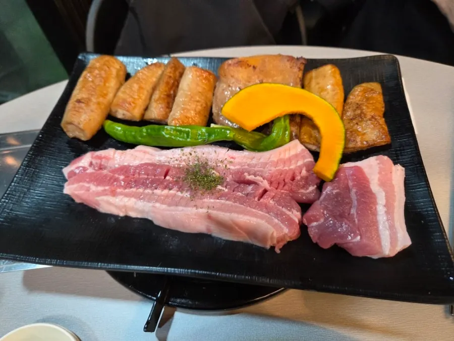 막창과 삼겹살 세트 한 상