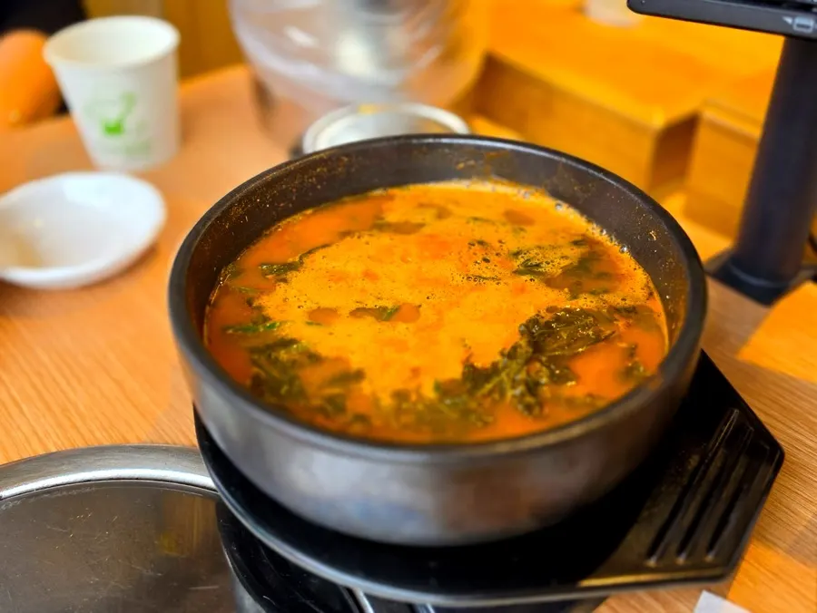 기본 반찬으로 나온 우거지 국물