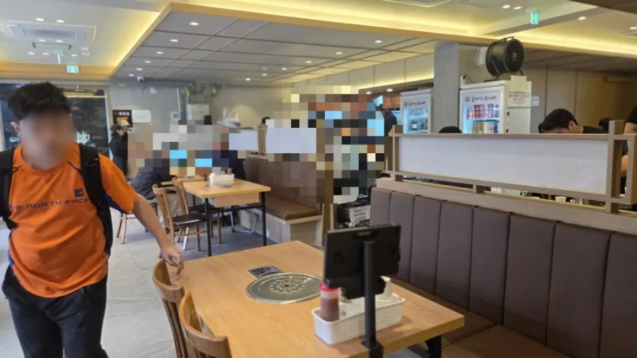 식사를 마친 누리마을감자탕 이태원점 테이블